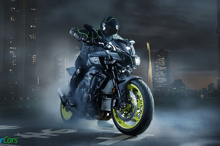 Kể từ khi giới thiệu lần đầu tiên tại triển lãm EICMA tại Milan, Ý vào cuối năm ngoái  Yamaha MT-10 2016 đã nhận được nhiều phản hồi tích cực dù ở thời điểm đó hãng xe Nhật không tiết lộ nhiều thông số kỹ thuật chi tiết.